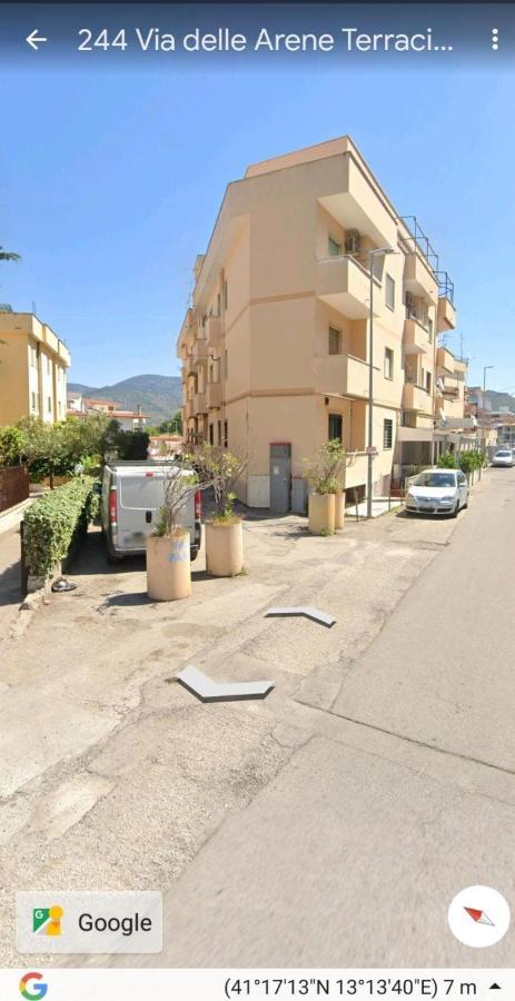 Appartamento Tutto Ristrutturato Terracina Buitenkant foto
