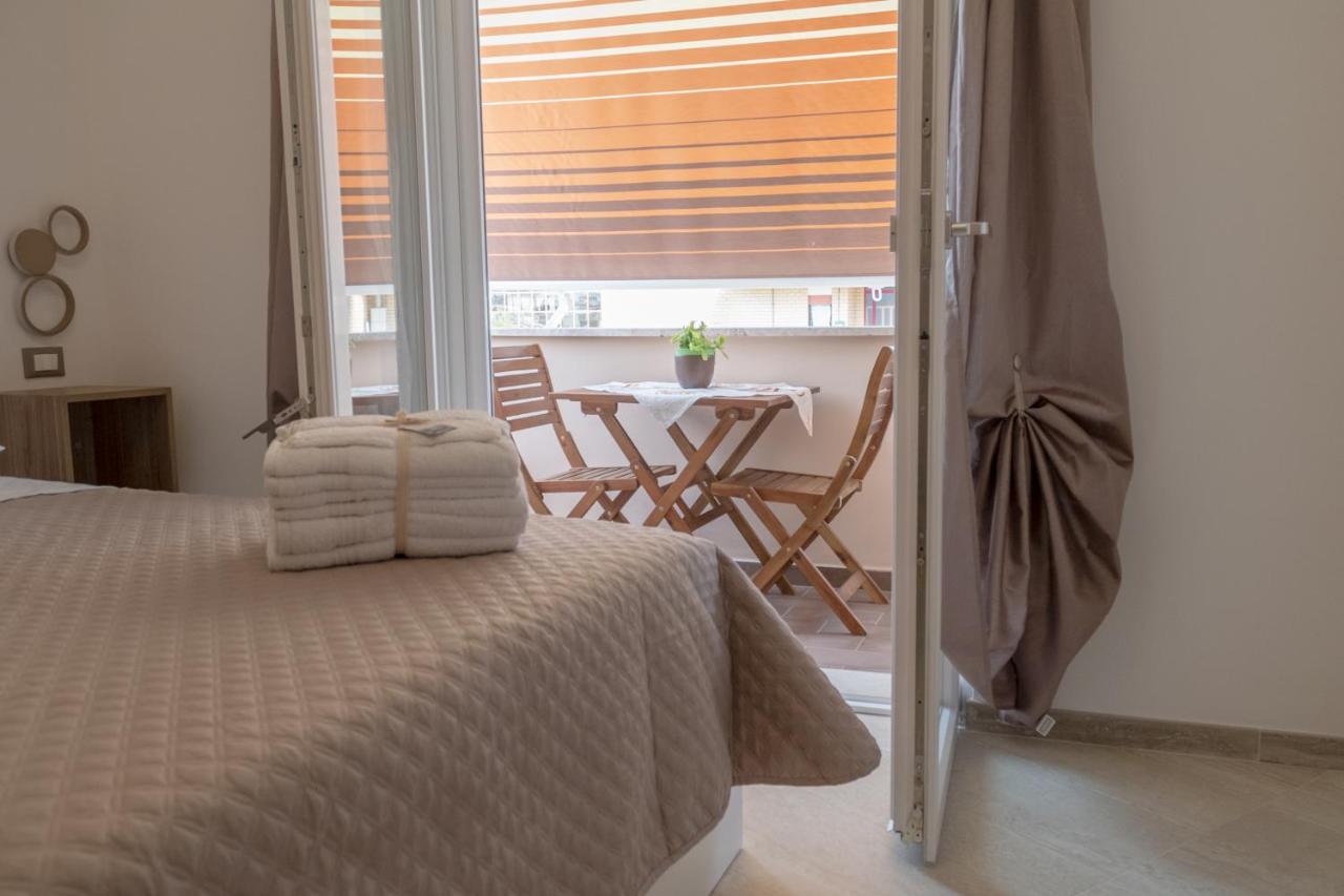 Appartamento Tutto Ristrutturato Terracina Buitenkant foto